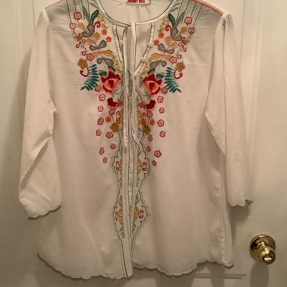 Johnny Was White Floral Embroidered Tunic - Picture 8 of 8